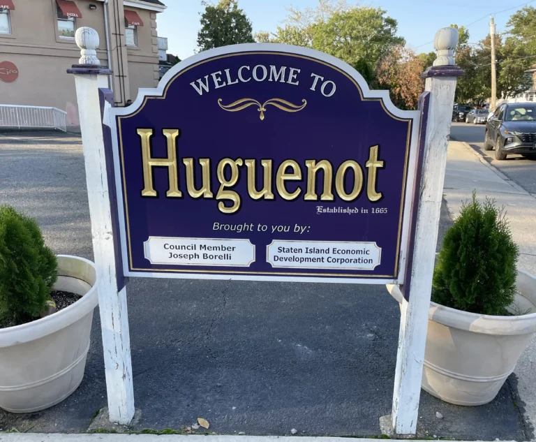 Huguenot, Staten Island: Discover History & Harmony
